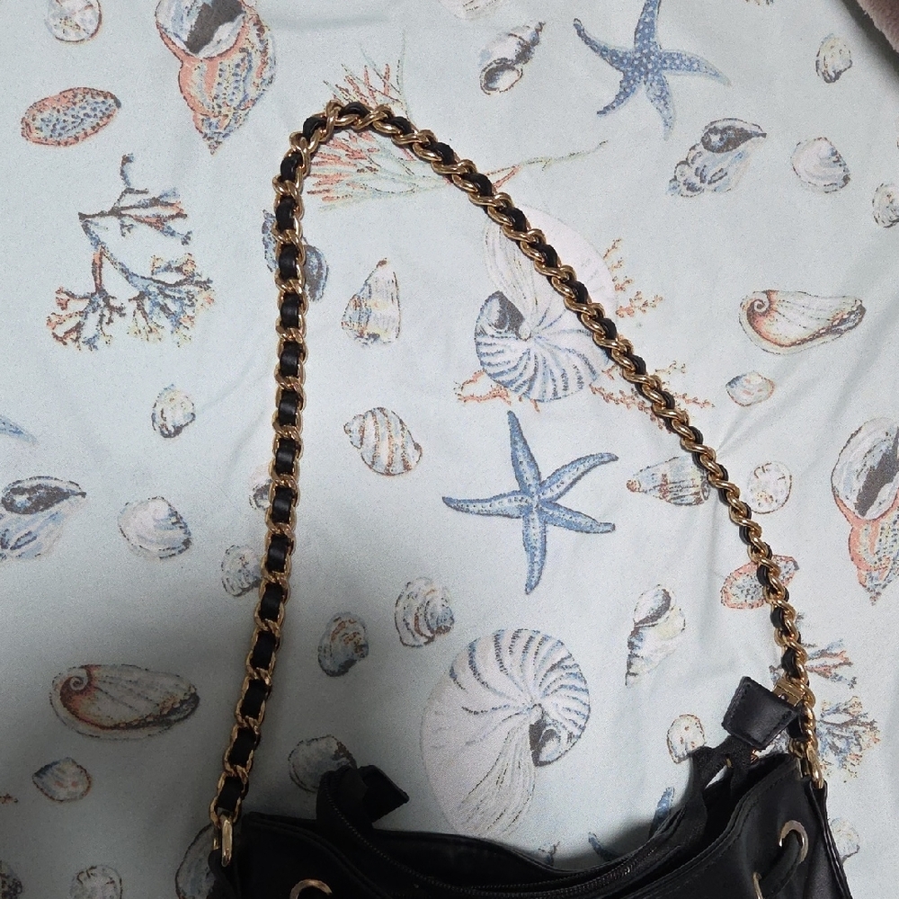 Moschino Black Shoulder Bag with Gold Chain - Picture 6 of 6